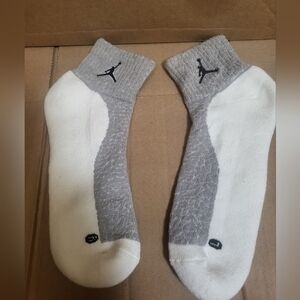 Jordan Grey/Black Quarter Top Socks Men Size 8-12
